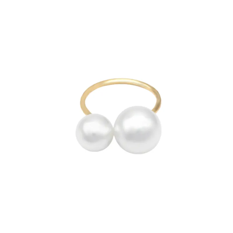 Fashionable Pearls Ring
