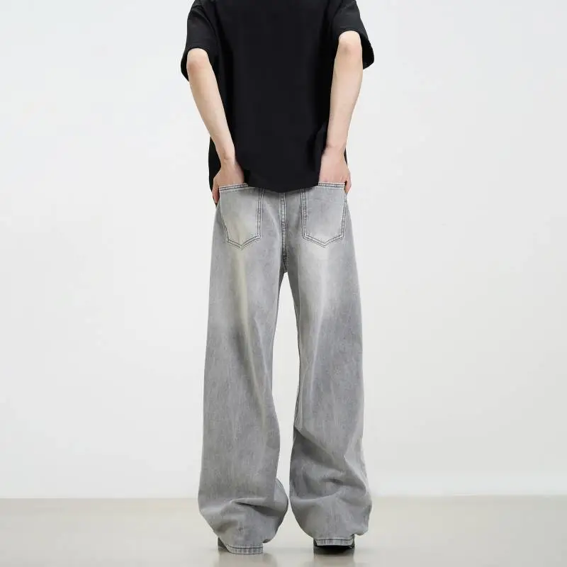 Loose Straight Leg Jeans-3