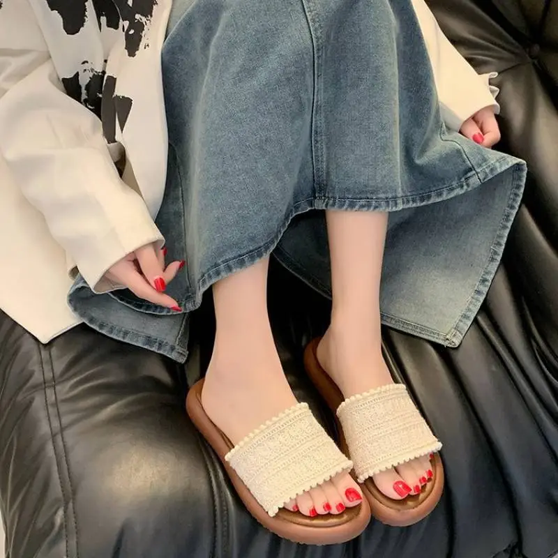 Basics Fashionable Flip Flops-4