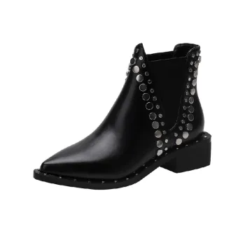 Simple Plain Chelsea Boot