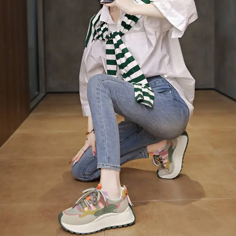 Sporty Contrast Color Chunky Sneakers-10