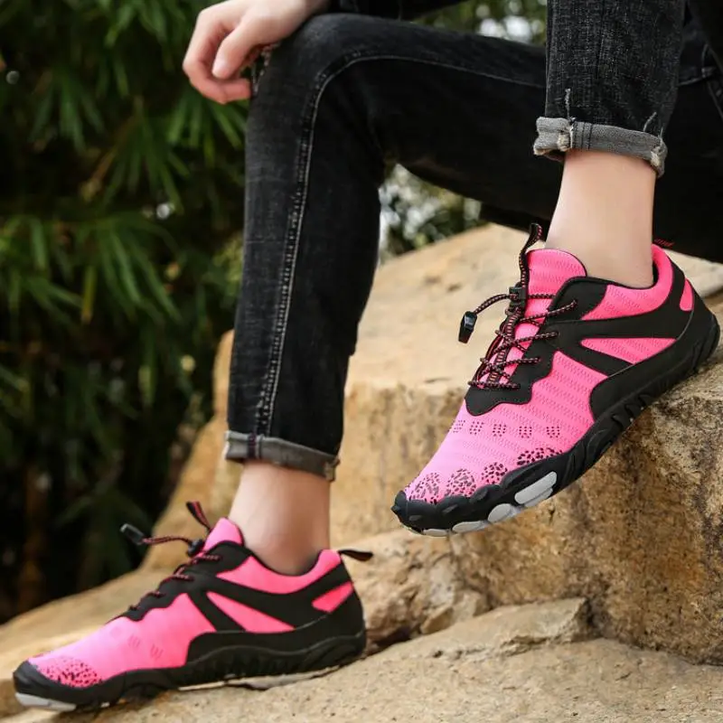 Outdoor Breathable River Trekking Shoes-1