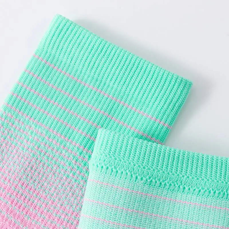 Trendy Sports Polyester Mid Calf Sock-3