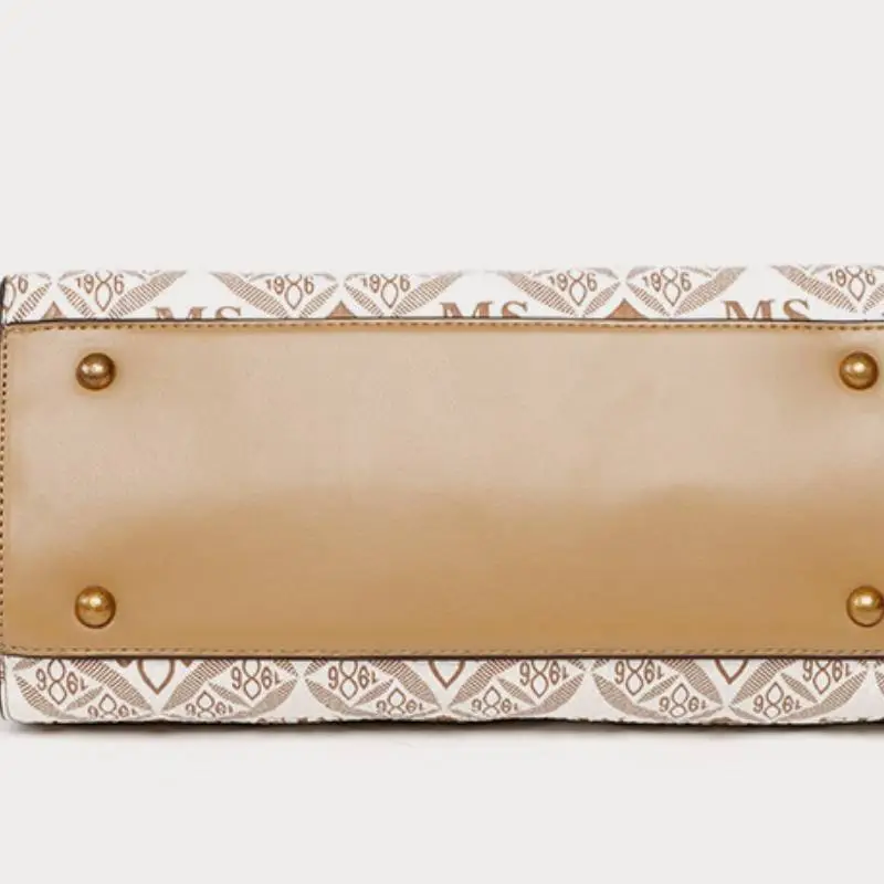 Casual Glamorous Crossbody Bag-4