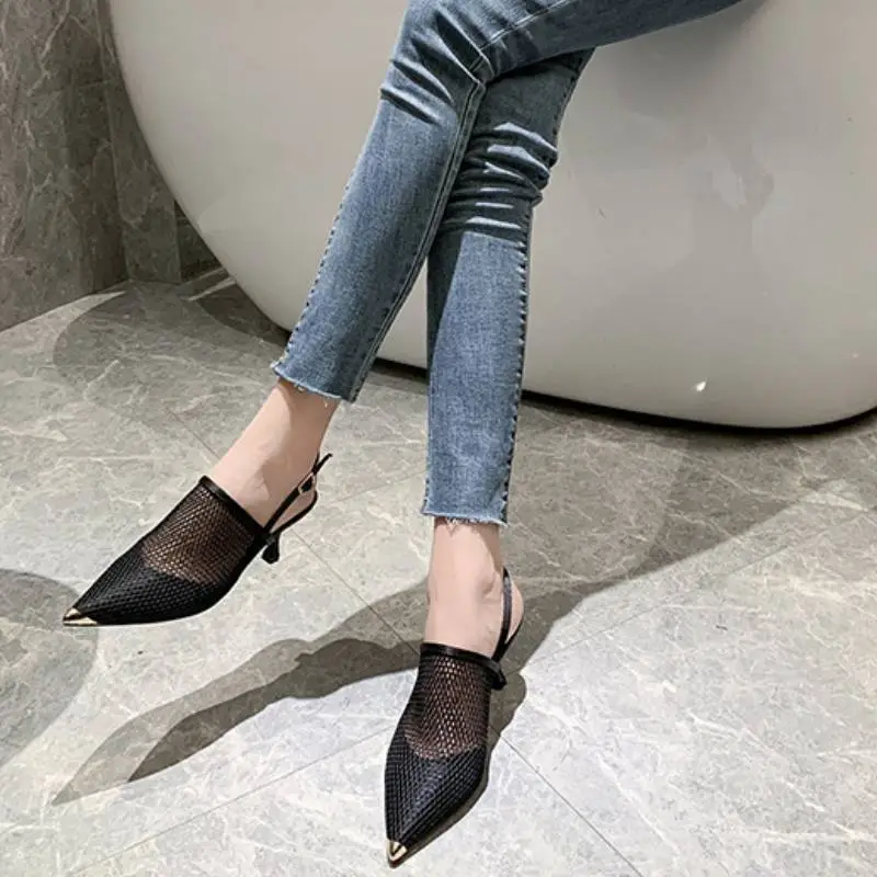 Fashionable Hollow Out Slide Sandals-2