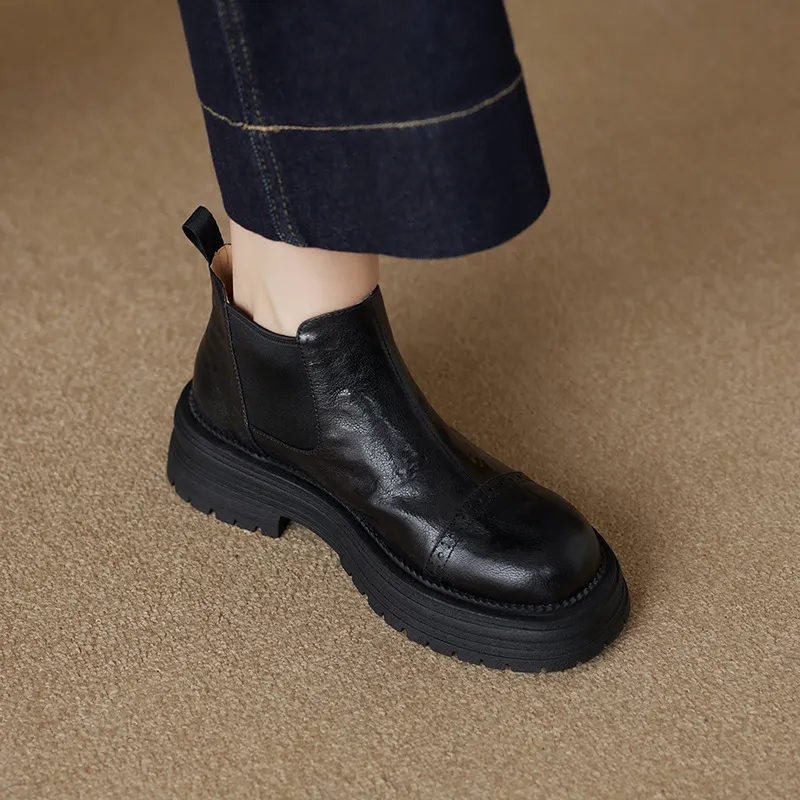 Casual Simple Chelsea Boot-1