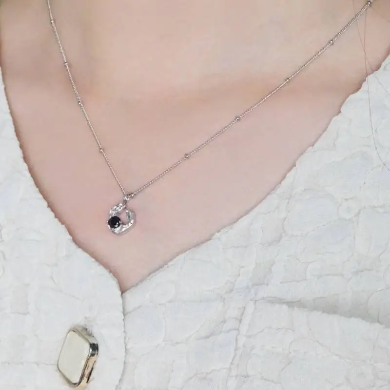 Fashionable Simple Necklace-1