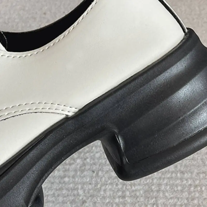 Retro Fashionable Loafer-7