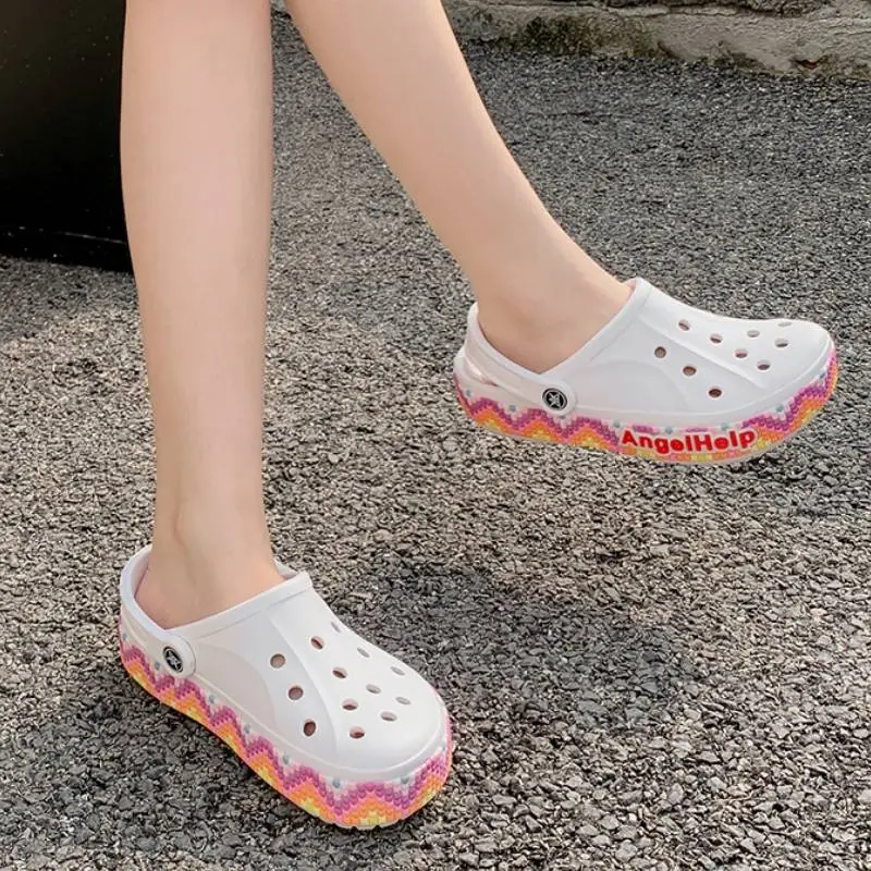 Fashionable Sporty Clogs-1
