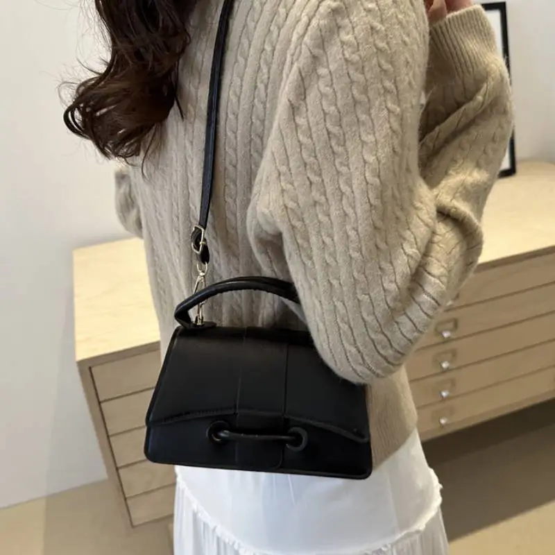 Casual Fashionable Crossbody Bag-2