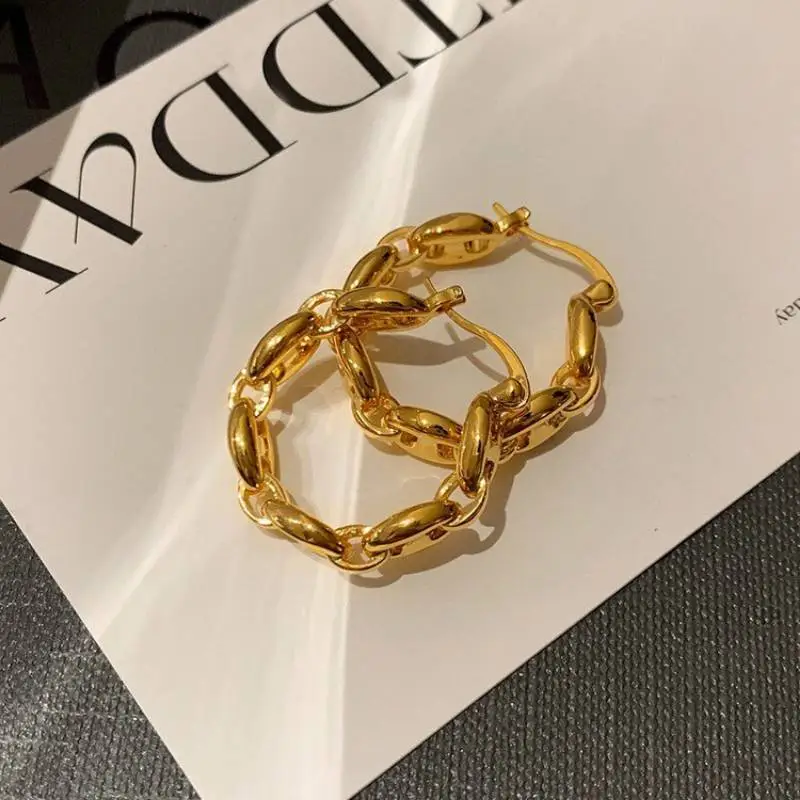 Fashionable Simple Earring-1
