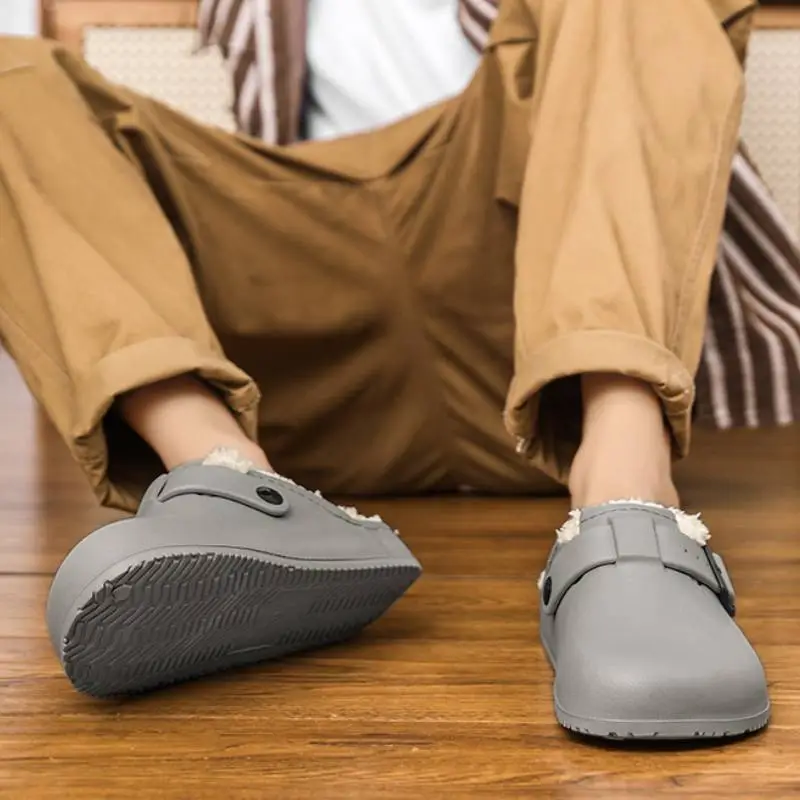 Fashionable Simple Slippers-1