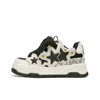 Black And White Daisy Star Bread Shoes