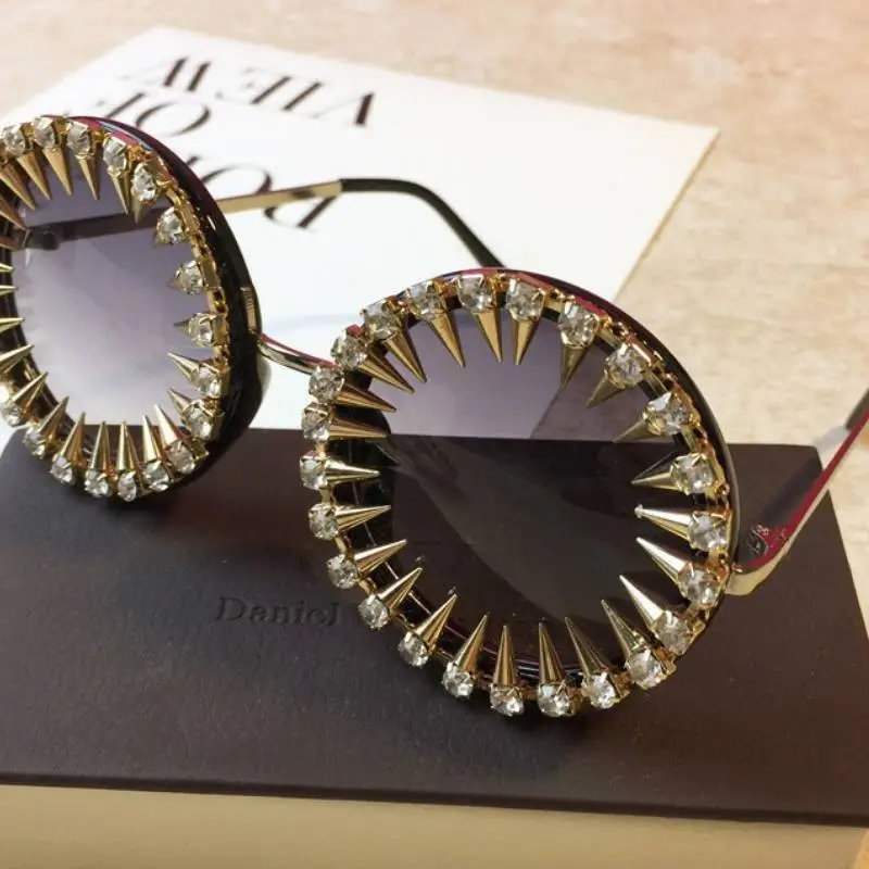 Fashion Retro Sunglasses-1