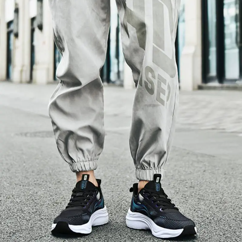 Fashionable Lightweight Running Shoes-2