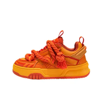 Fashionable Basics Stylish Skateboarding Shoes