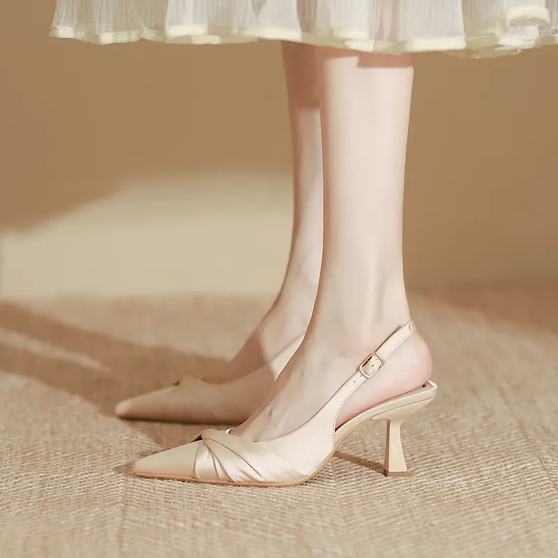 Fashionable Long Lasting High Heels-7