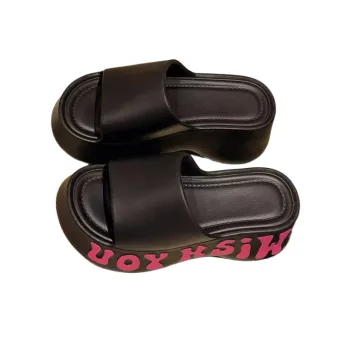 Fashionable Simple Flip Flops