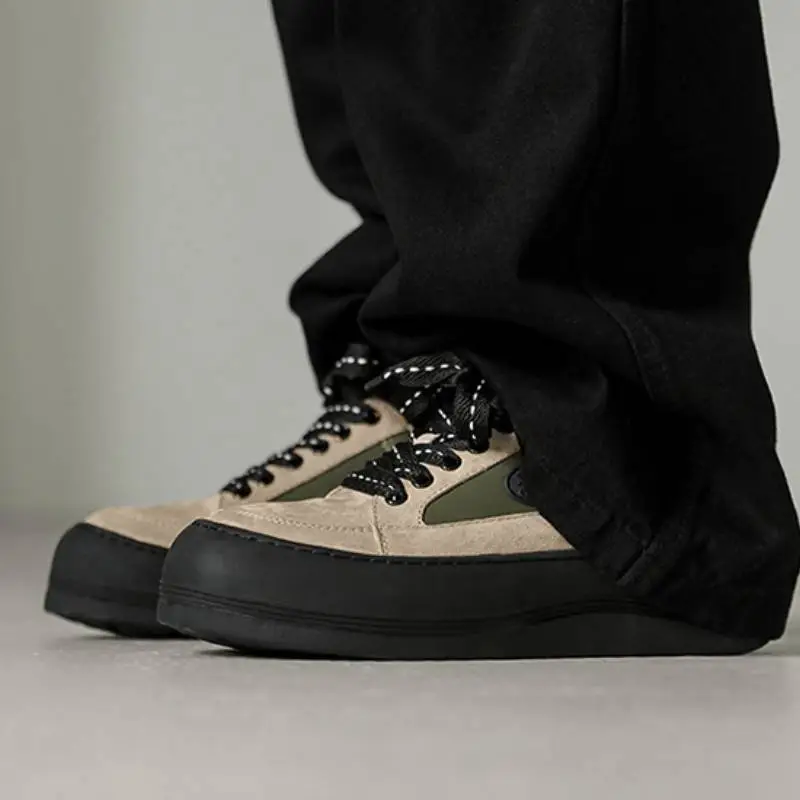 Casual Sporty Stylish Skateboarding Shoes-1