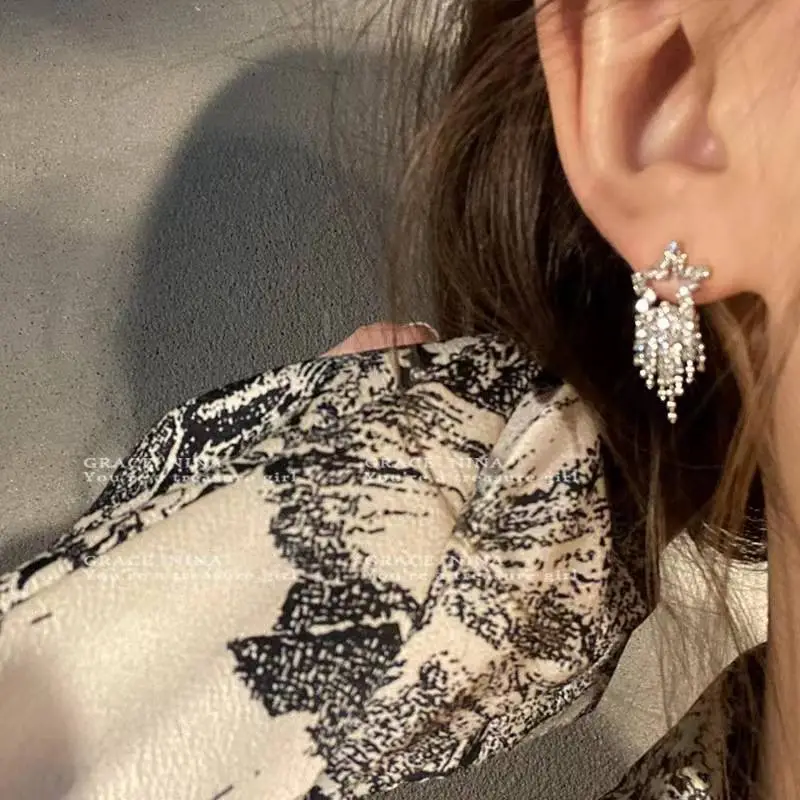 Fashionable Funky Ear Stud-2