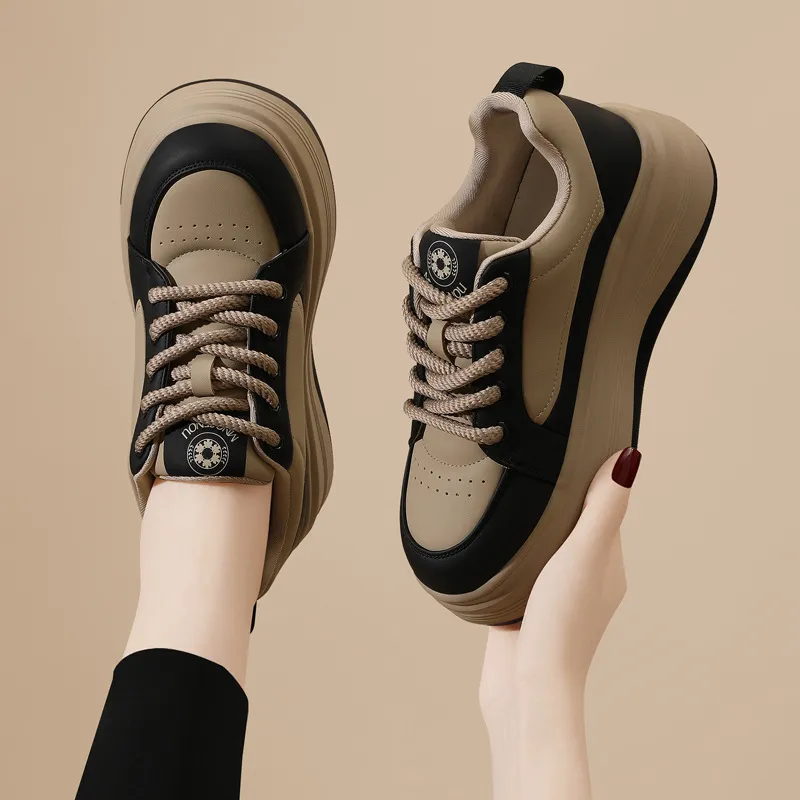 Retro Simple Stylish Skateboarding Shoes-1