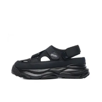 Fashionable Beach Sandals