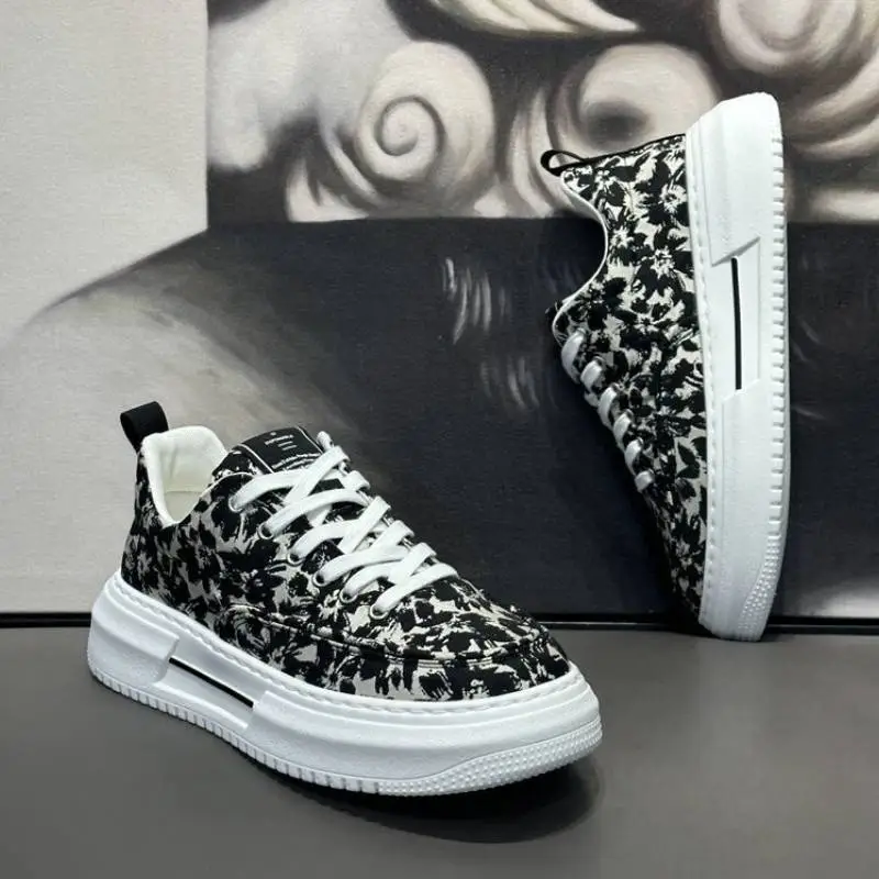 Sporty Retro Platform Shoes-2