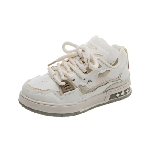 Fashionable Maximum Comfort Skateboarding Shoes