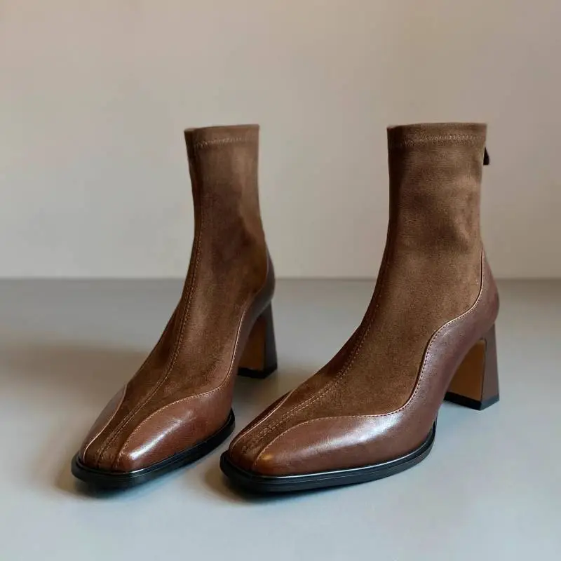 Simple Retro Chelsea Boot-3