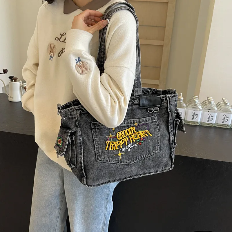 Basics Simple Shoulder Bag-3