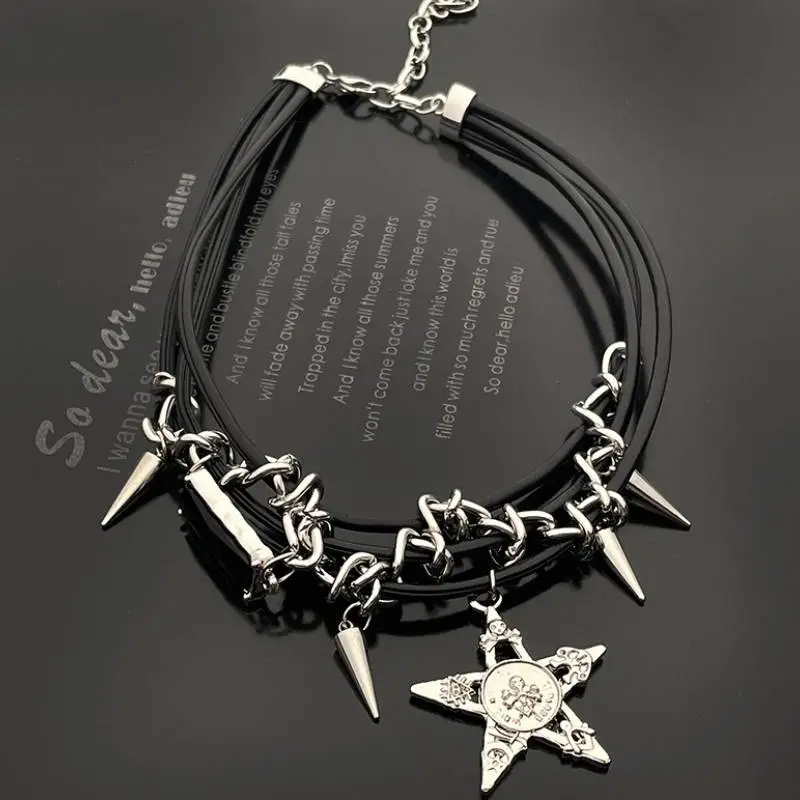 Basics Skull Necklace Man-2