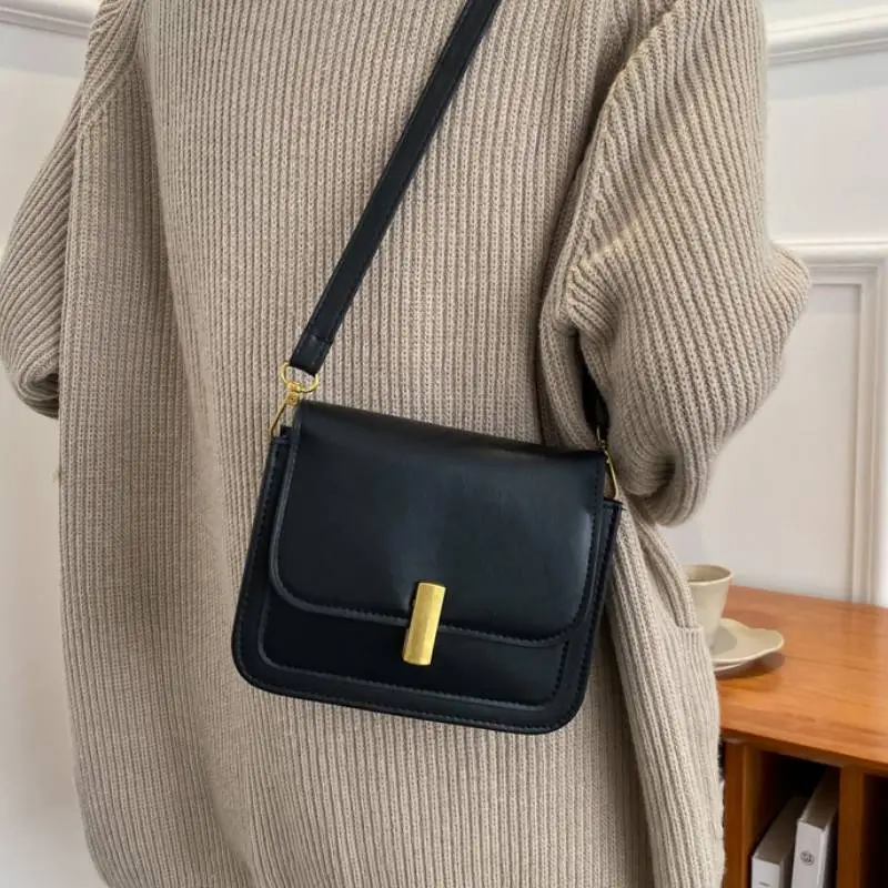 Fashionable Basics Crossbody Bag-2