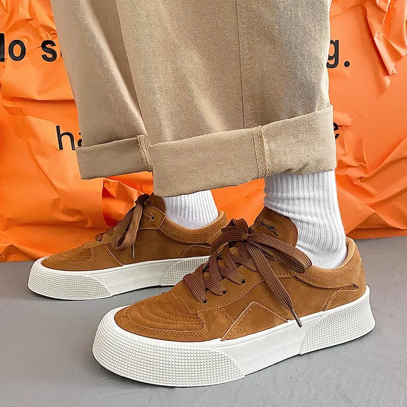 Sporty Plain Skateboarding Shoes-2