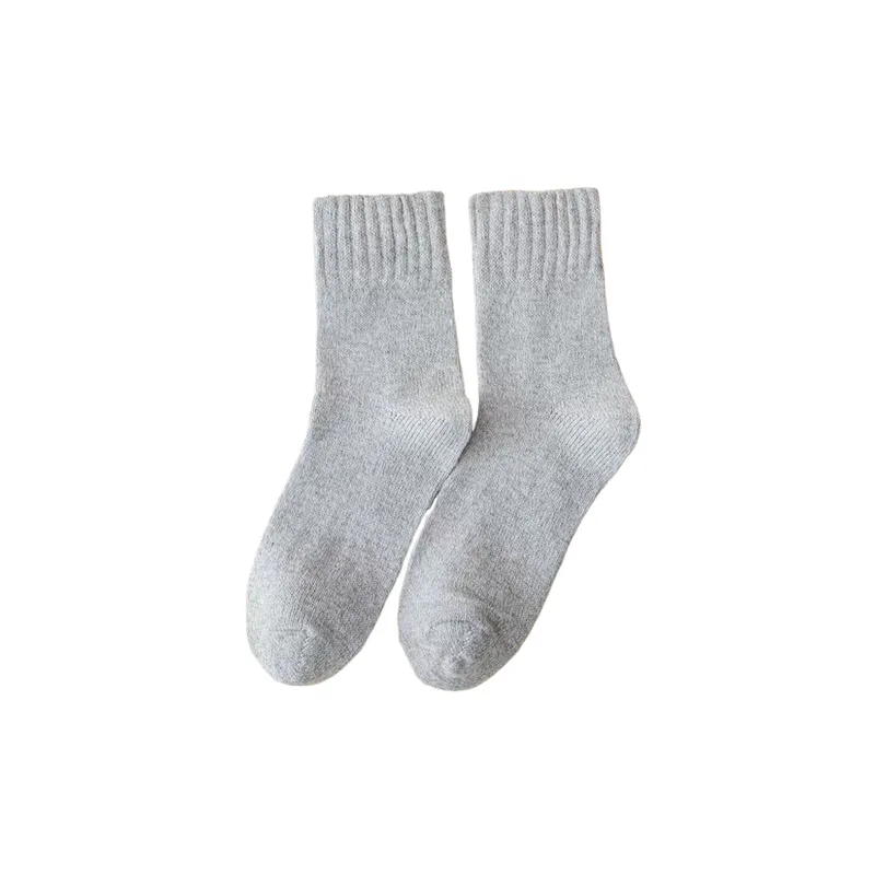 Casual Sporty Polyester Mid Calf Sock-0