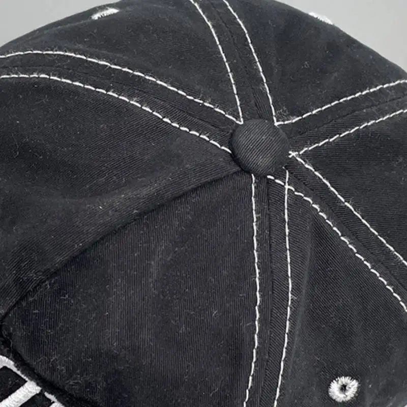 Simple Fashionable Peaked Cap-4