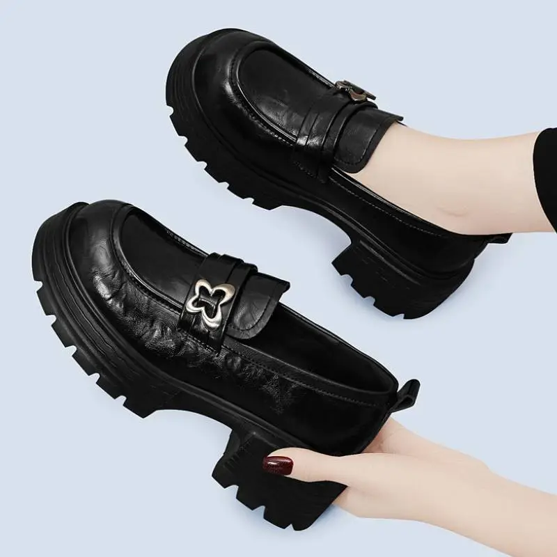 Elegant Plain Loafer-4