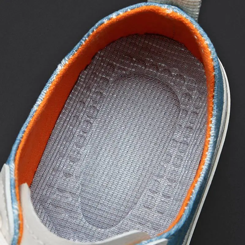 Fashionable Casual Skateboarding Shoes-4