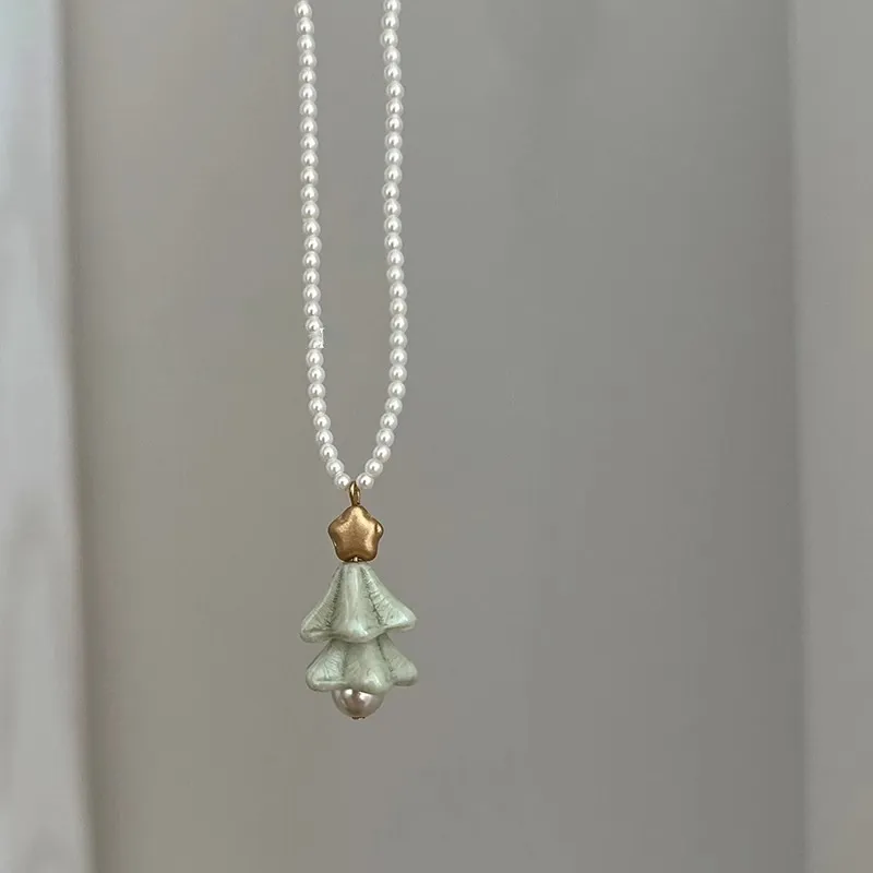 Pearls Fashionable Necklace-1