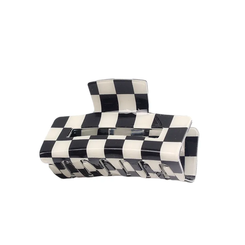 Simple Basics Hair Clip-1