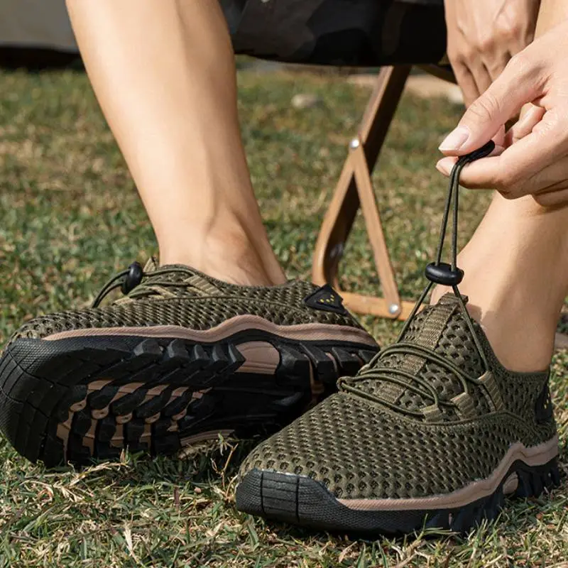 Casual Breathable River Trekking Shoes-1
