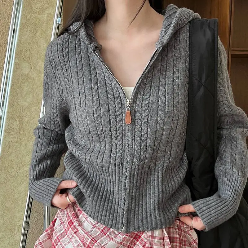 Retro Casual Colored Yarn Sheep Wool Sweater-6