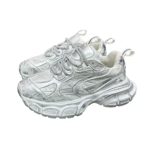 Trendy Thick Soled Sports Shoes