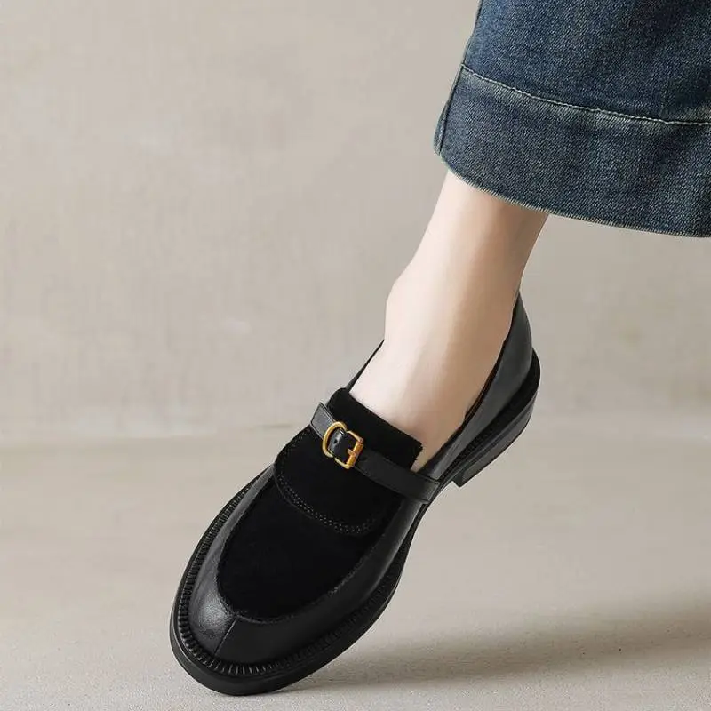 Retro Fashionable Loafer-4