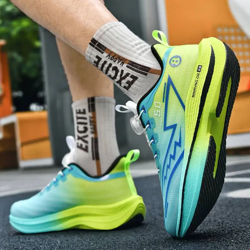 Simple Breathable Running Shoes-8