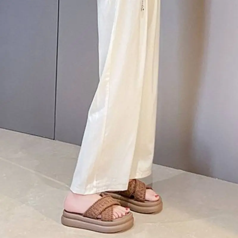 Simple Fashionable Flip Flops-7